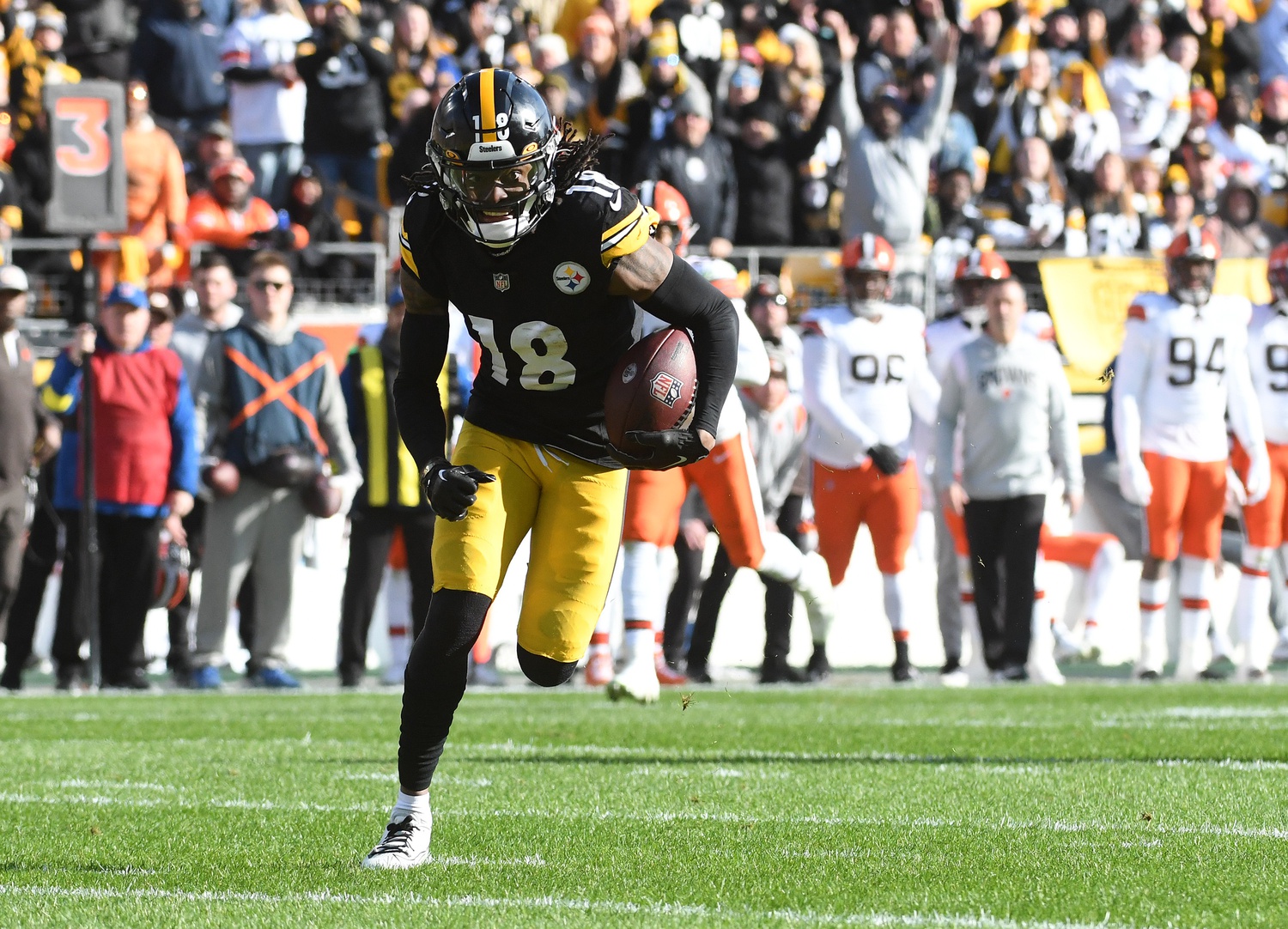 NFL: Cleveland Browns at Pittsburgh Steelers