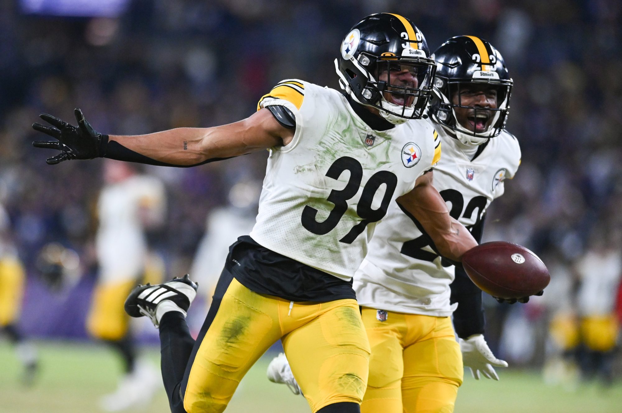 Jan 1, 2023; Baltimore, Maryland, USA; Pittsburgh Steelers safety Minkah Fitzpatrick (39) celebrates a fourth quarter interception of Baltimore Ravens quarterback Tyler Huntley (2) at M&T Bank Stadium.