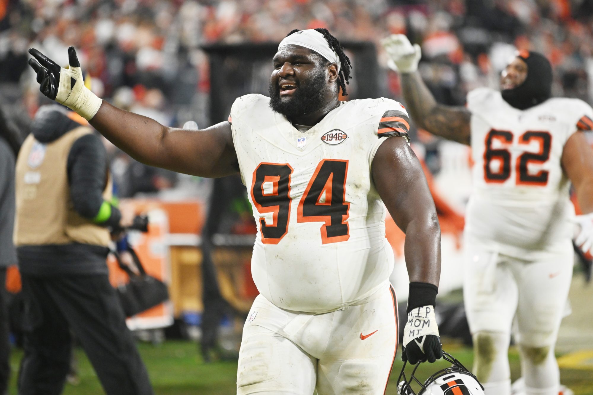 Dec 28, 2023; Cleveland, Ohio, USA; Cleveland Browns defensive tackle Dalvin Tomlinson (94) celebrates after the Browns beat the New York Jets at Cleveland Browns Stadium.