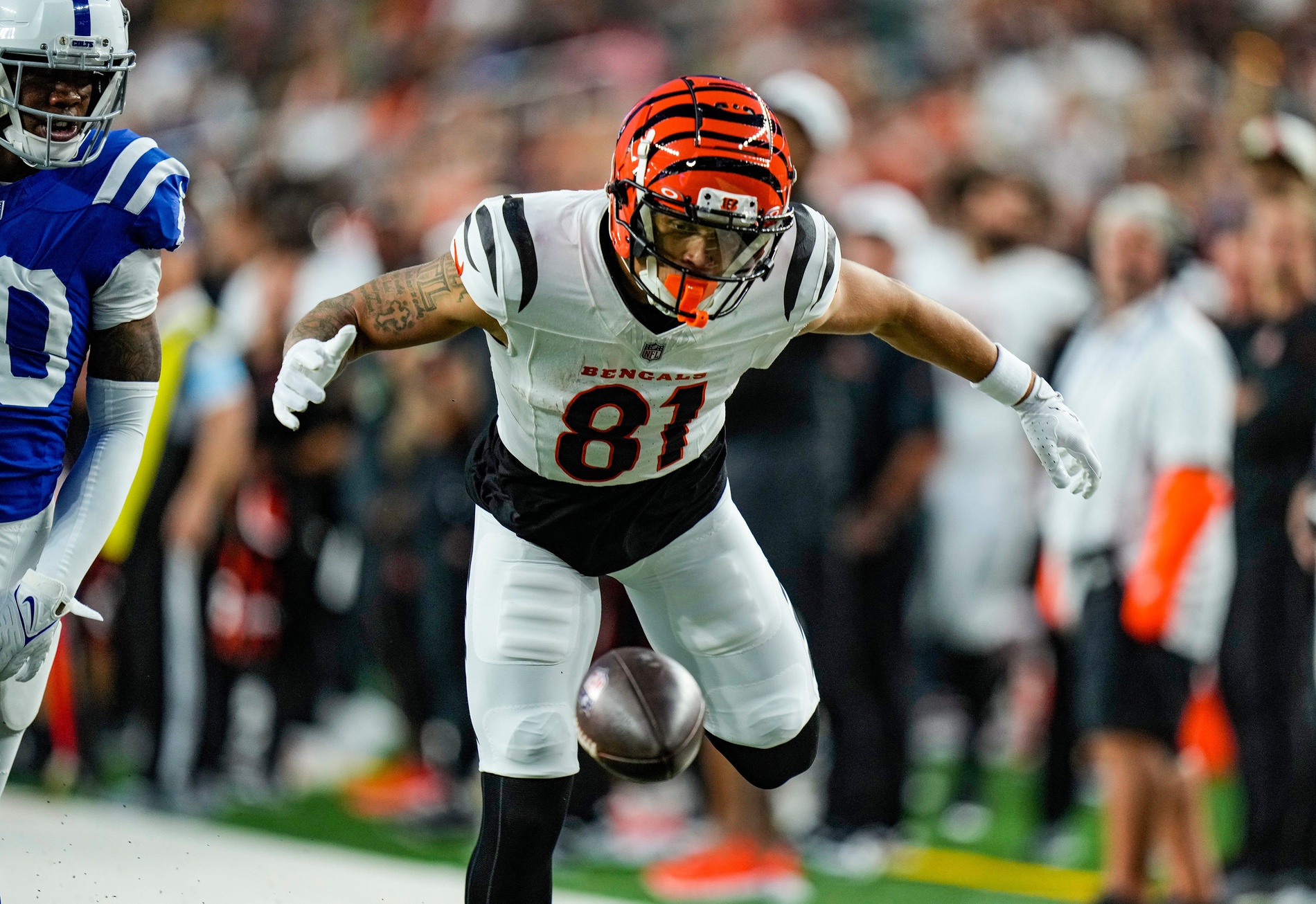 Cincinnati Bengals wide receiver Jermaine Burton (81) misses a catch in the first quarter of the NFL preseason game against the Indianapolis Colts at Paycor Stadium in Cincinnati on Thursday, Aug. 22, 2024.