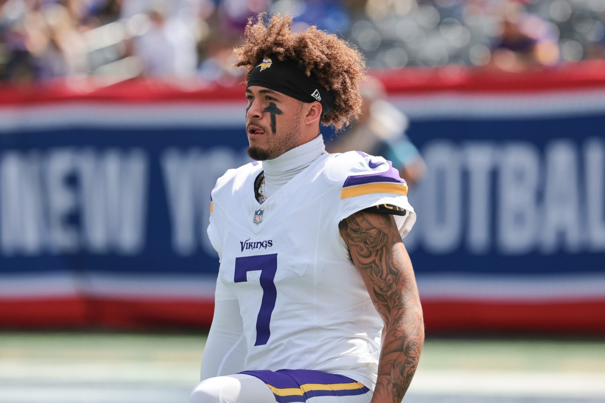 Sep 8, 2024; East Rutherford, New Jersey, USA; Minnesota Vikings cornerback Byron Murphy Jr. (7) warms up before the game against the New York Giants at MetLife Stadium.