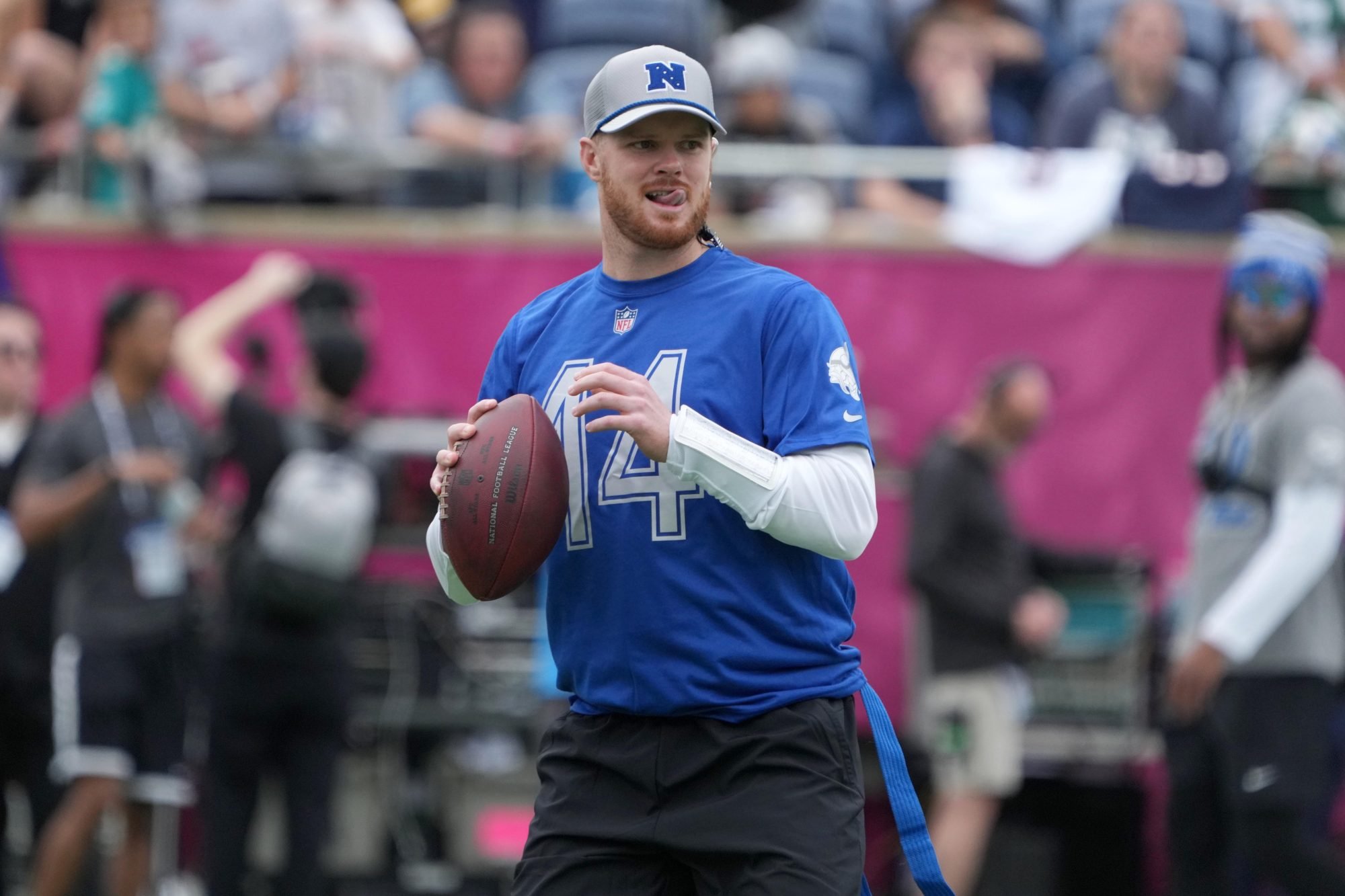 Feb 1, 2025; Orlando, FL, USA; Minnesota Vikings quarterback Sam Darnold (14) throws the ball during NFC Practice for the Pro Bowl Games at Camping World Stadium.